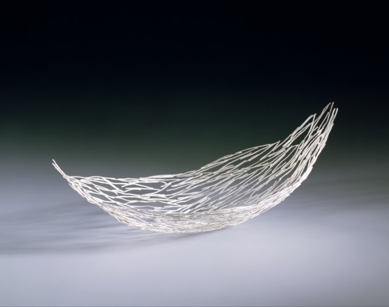 Piece -- materials: silver; dimensions: 25 x 12 cm;