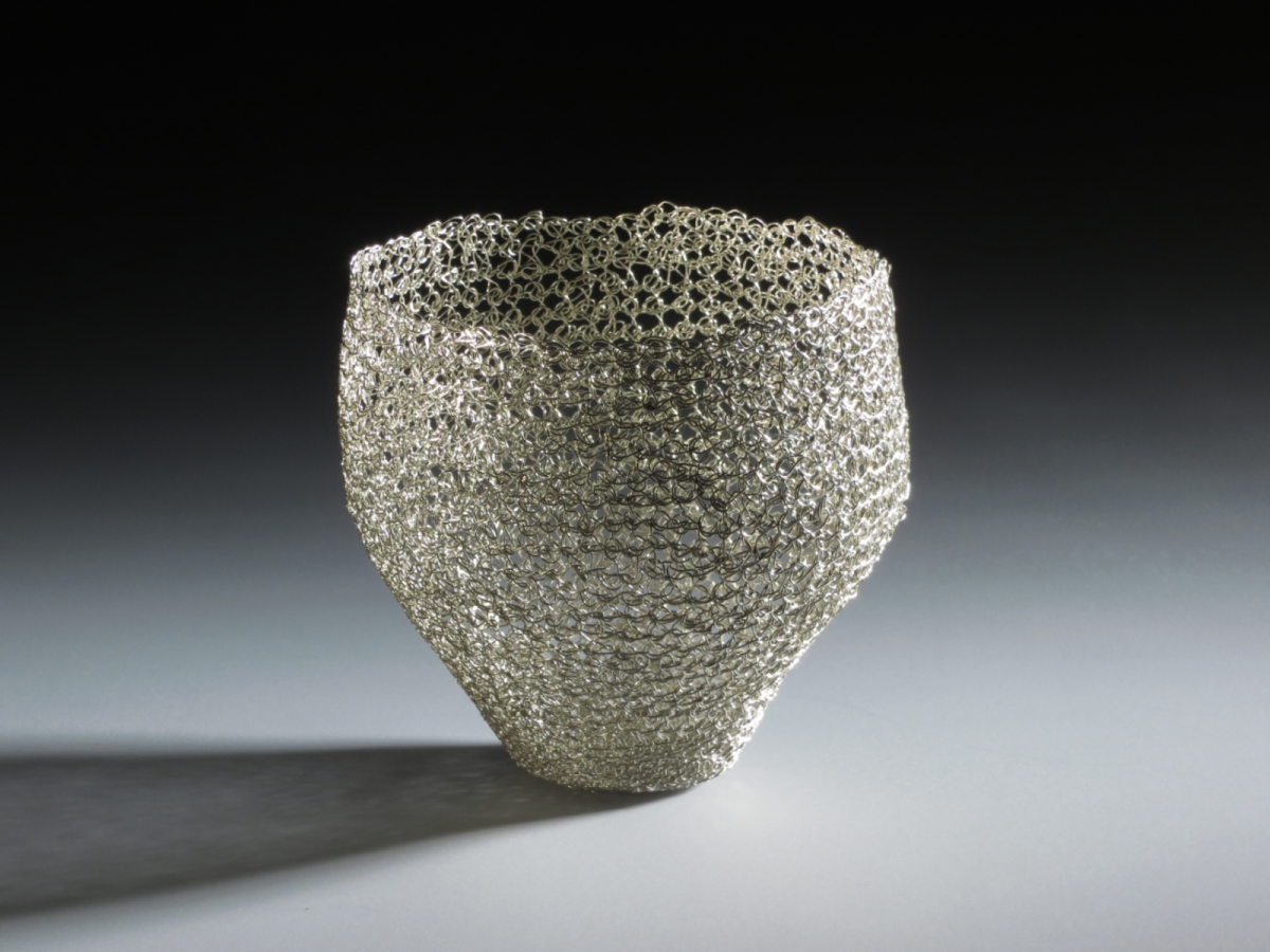 Piece -- materials: 999 silver thread; dimensions: diameter 11 x 11.5 h cm;