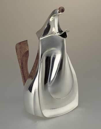 Piece -- materials: silver; dimensions: 20 h cm;