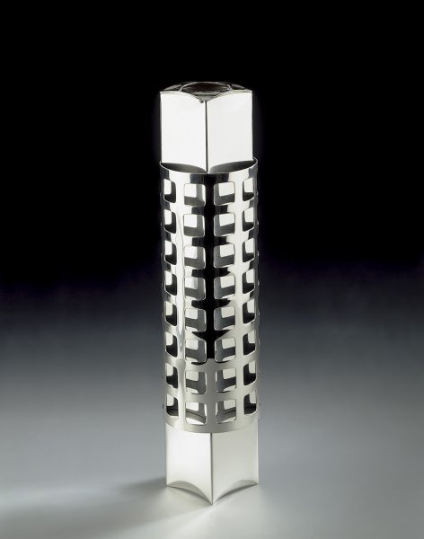 Piece -- materials: silver, patinated silver; dimensions: 40h;
