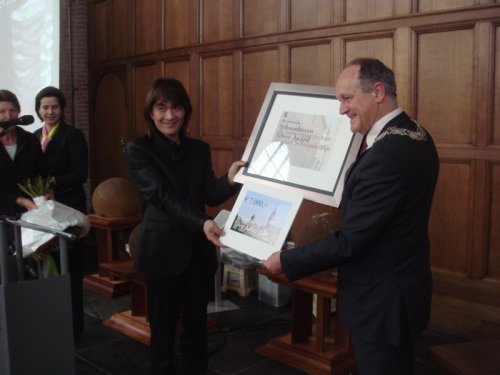 Schoonhoven silver award Hiroshi en Burgemeester 